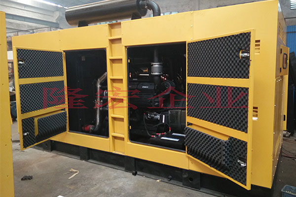 600KW上柴股份靜音柴油發電機組 出口非洲尼日利亞，裝車發貨