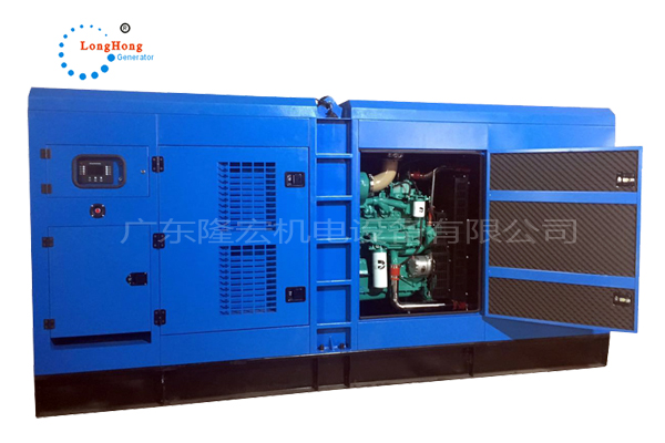 560KW（700KVA）低噪音柴油發(fā)電機(jī)組 濰柴動力 Silent generator